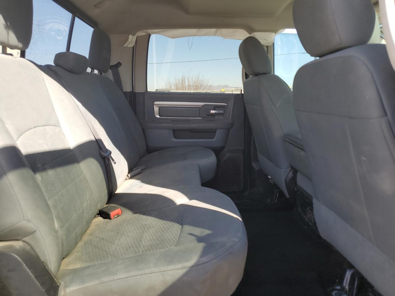 2016 RAM 2500 - Image 10