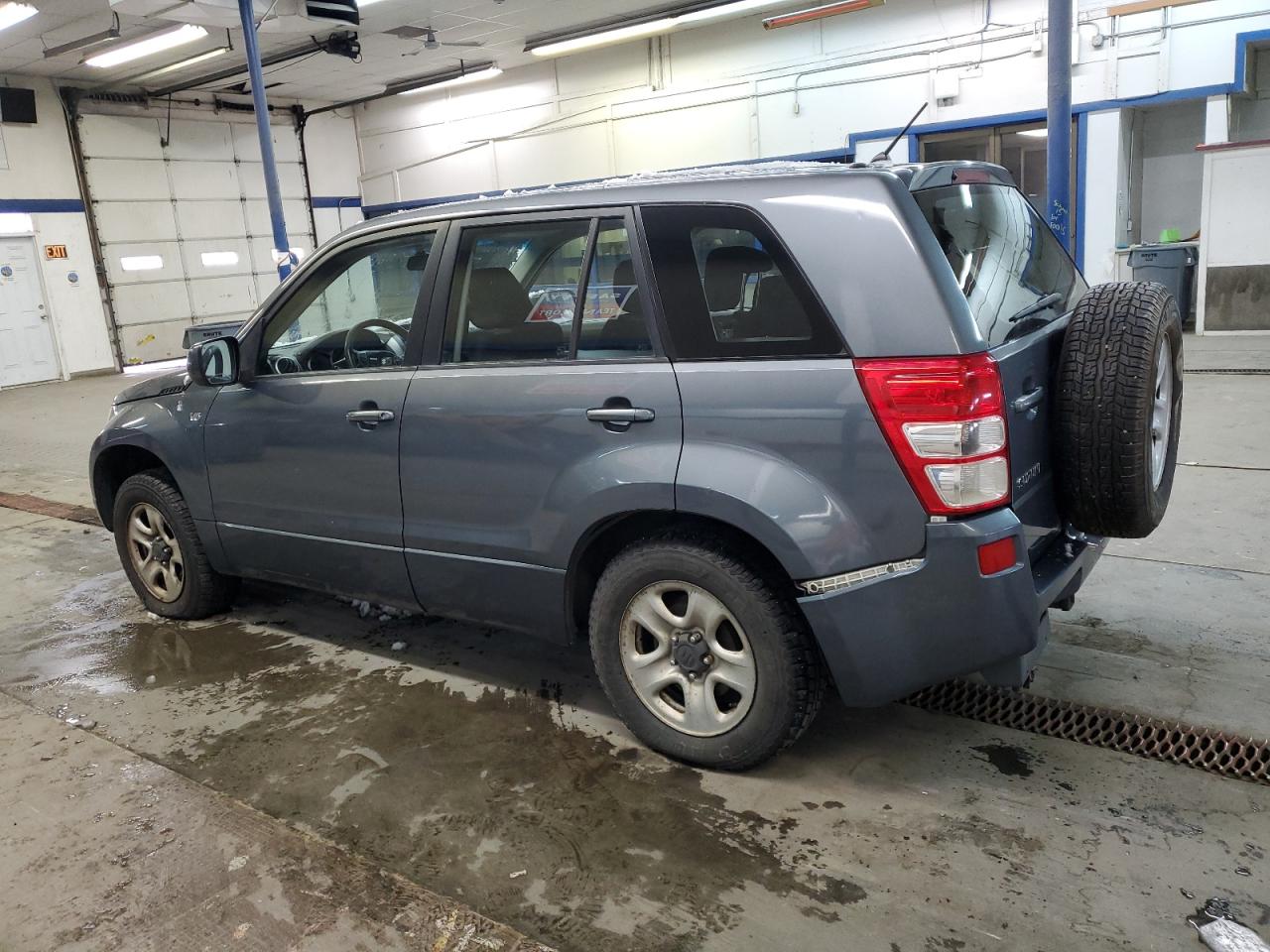 2008 Suzuki Grand Vitara - Image 2