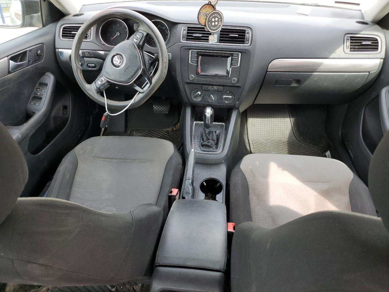 2017 Volkswagen Jetta - Image 8