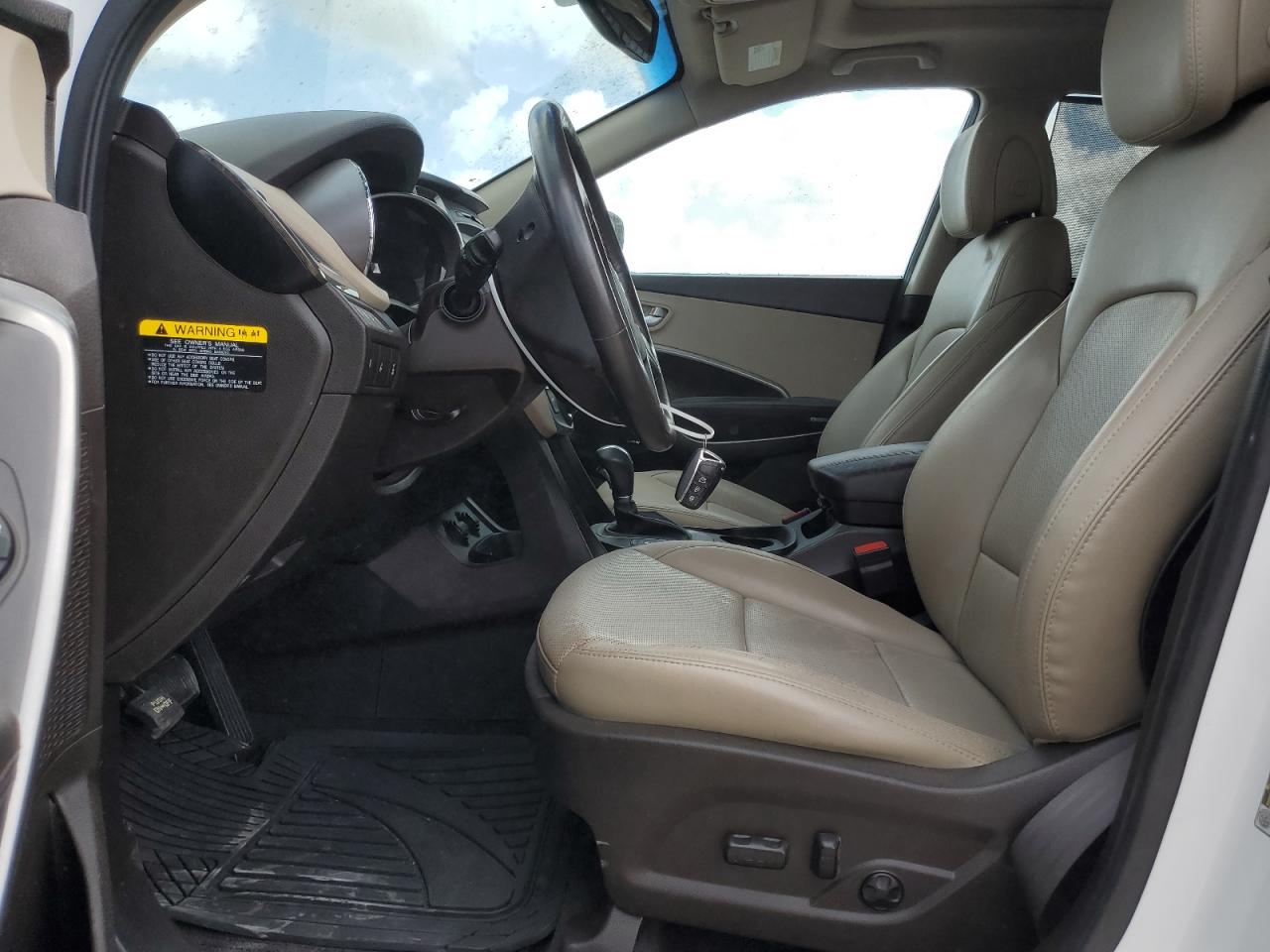 2017 Hyundai Santa Fe - Image 7