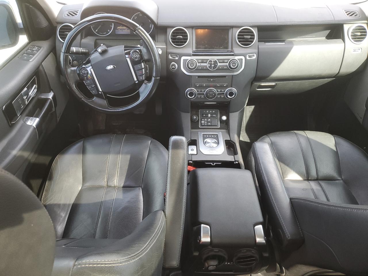 2016 Land Rover LR4 - Image 8