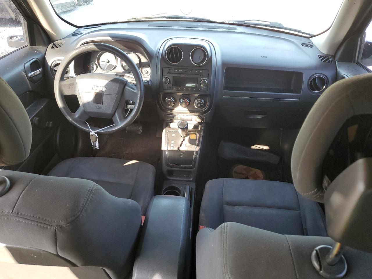 2010 Jeep Liberty (Patriot) - Image 8