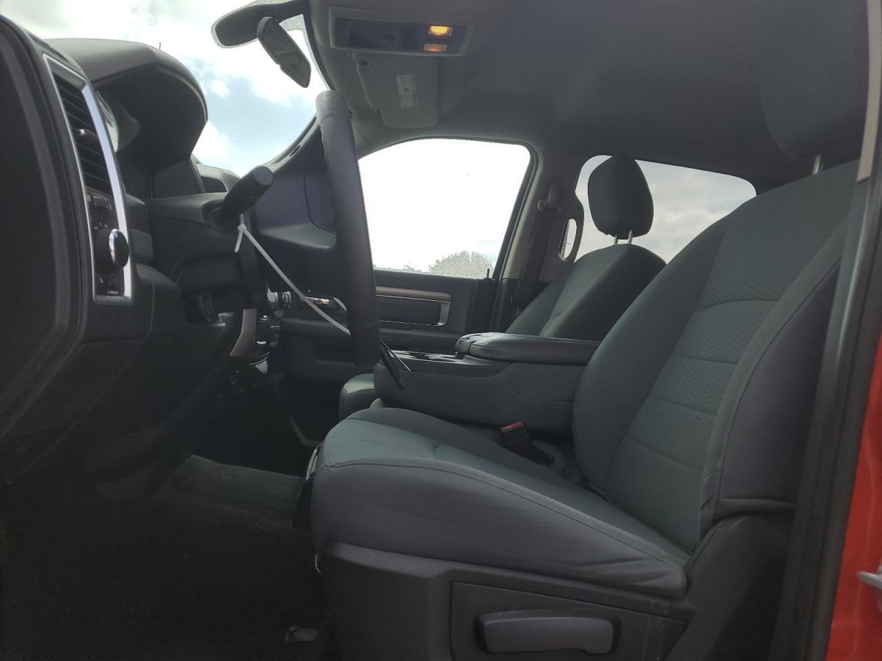 2020 RAM 1500 - Image 7