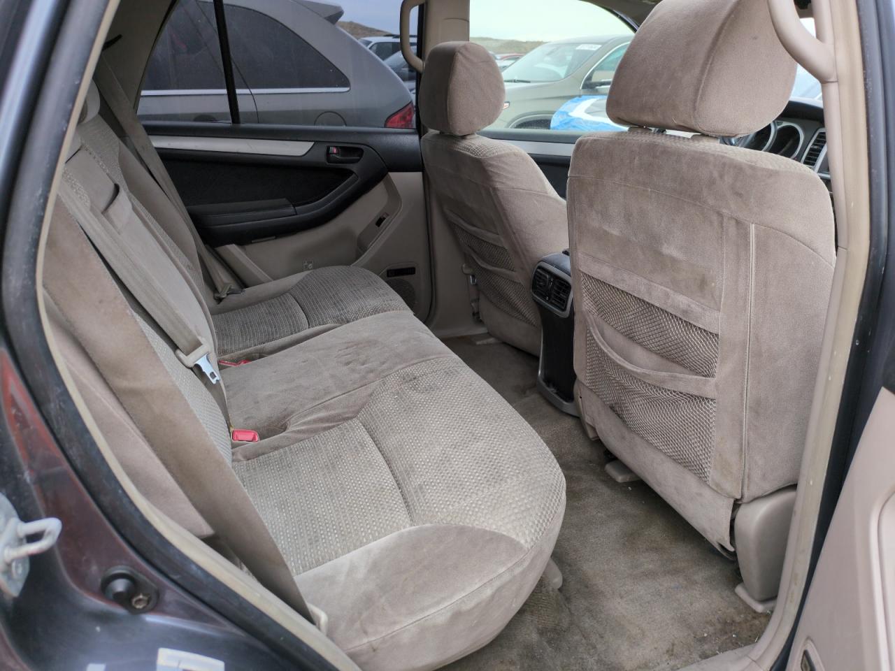 2003 Toyota 4Runner - Image 10
