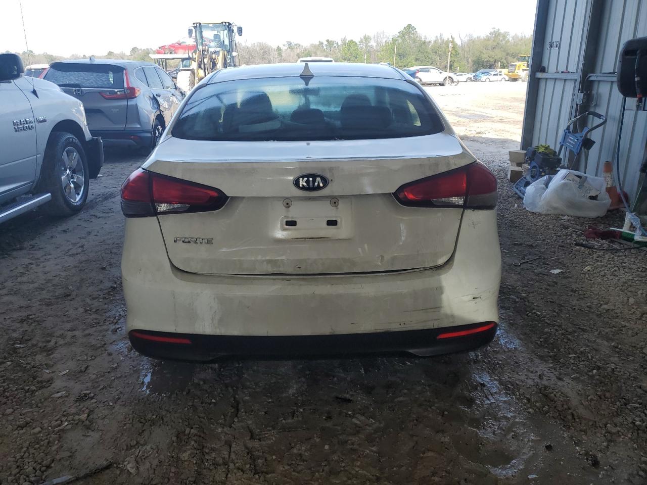 2017 Kia Forte - Image 6