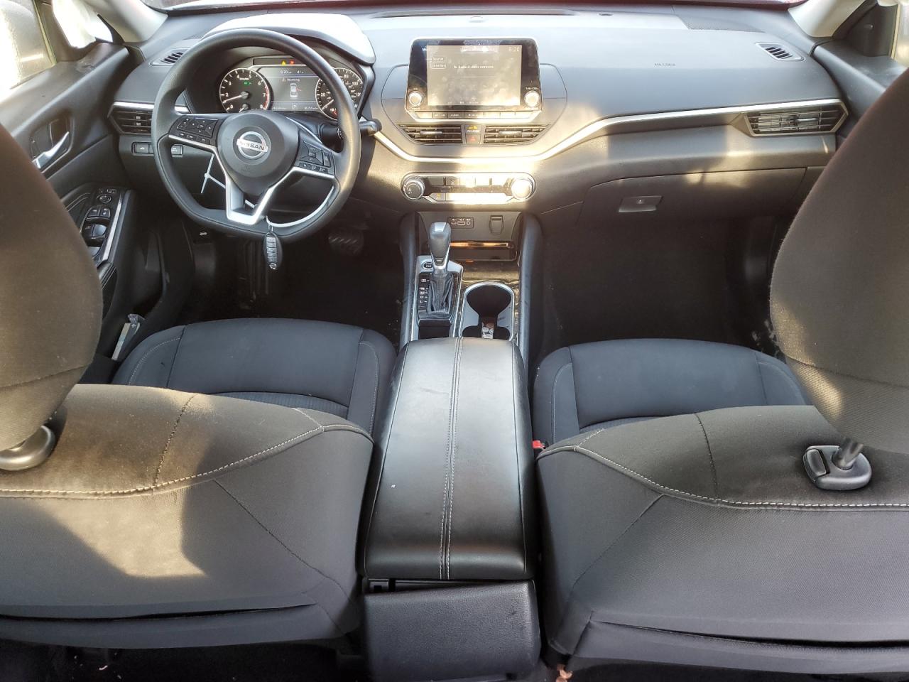2021 Nissan Altima - Image 8