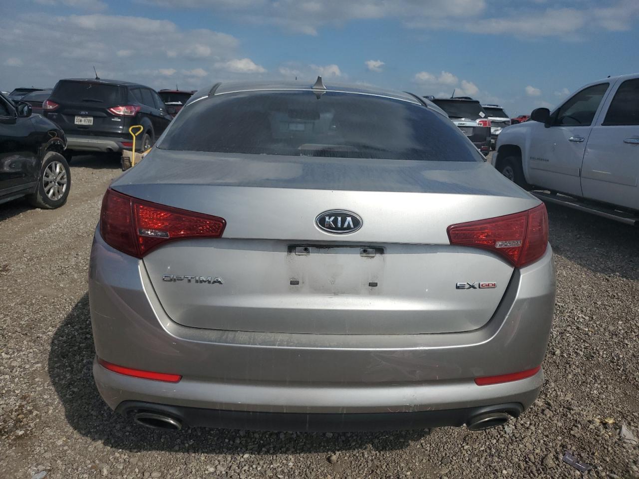 2011 Kia Optima - Image 6