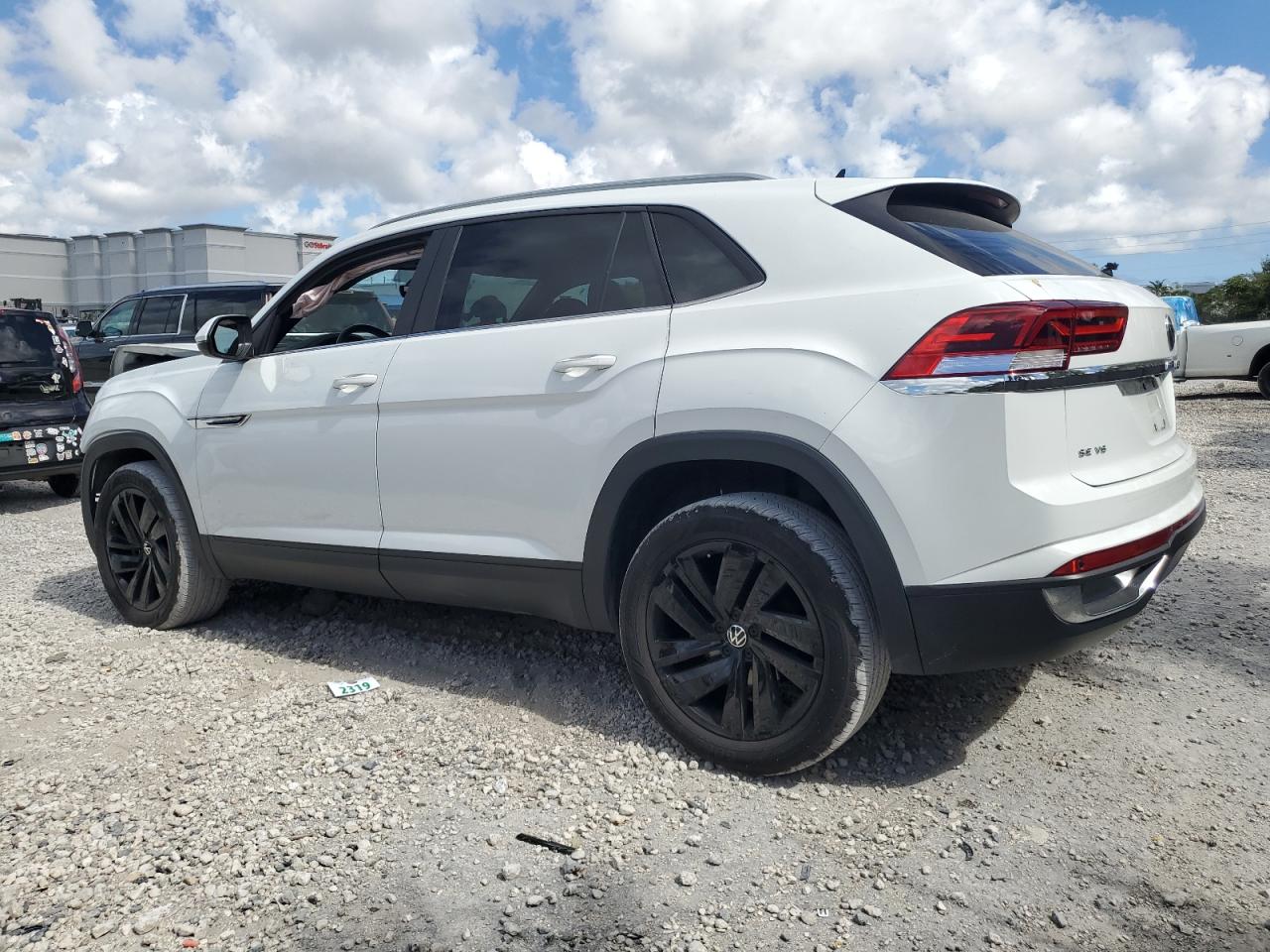 2021 Volkswagen Atlas - Image 2
