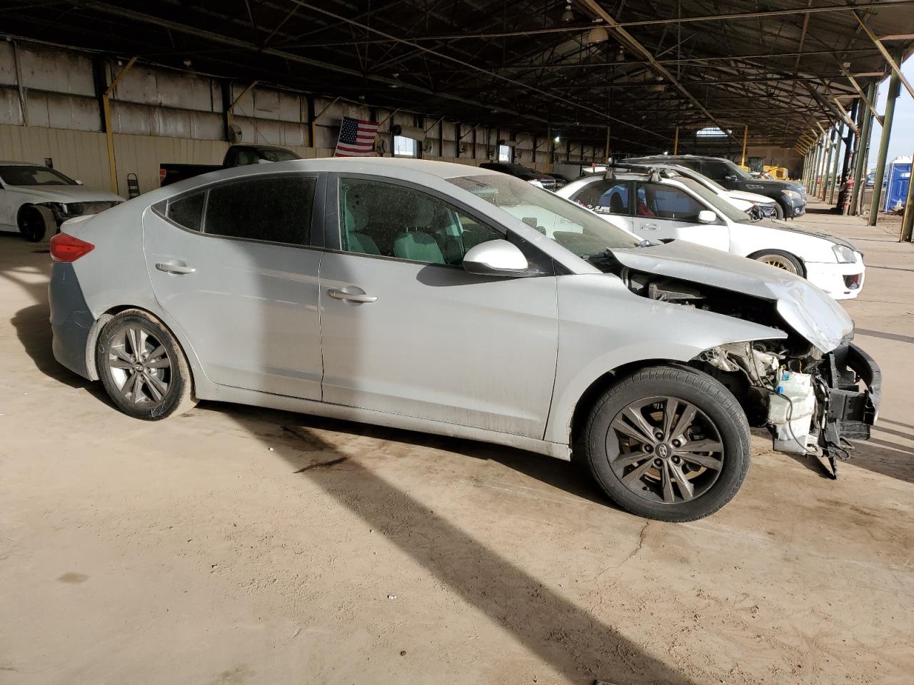 2017 Hyundai Elantra - Image 4