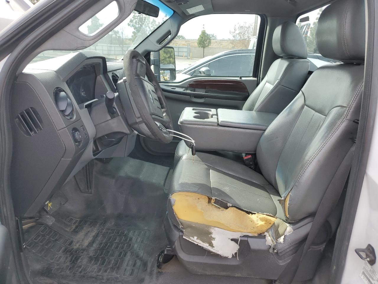 2012 Ford F250 - Image 7