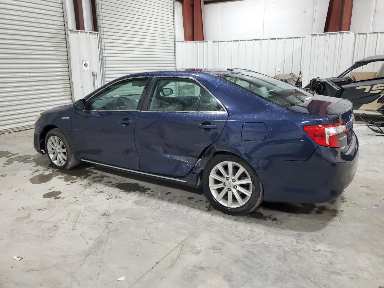 2014 Toyota Camry - Image 2