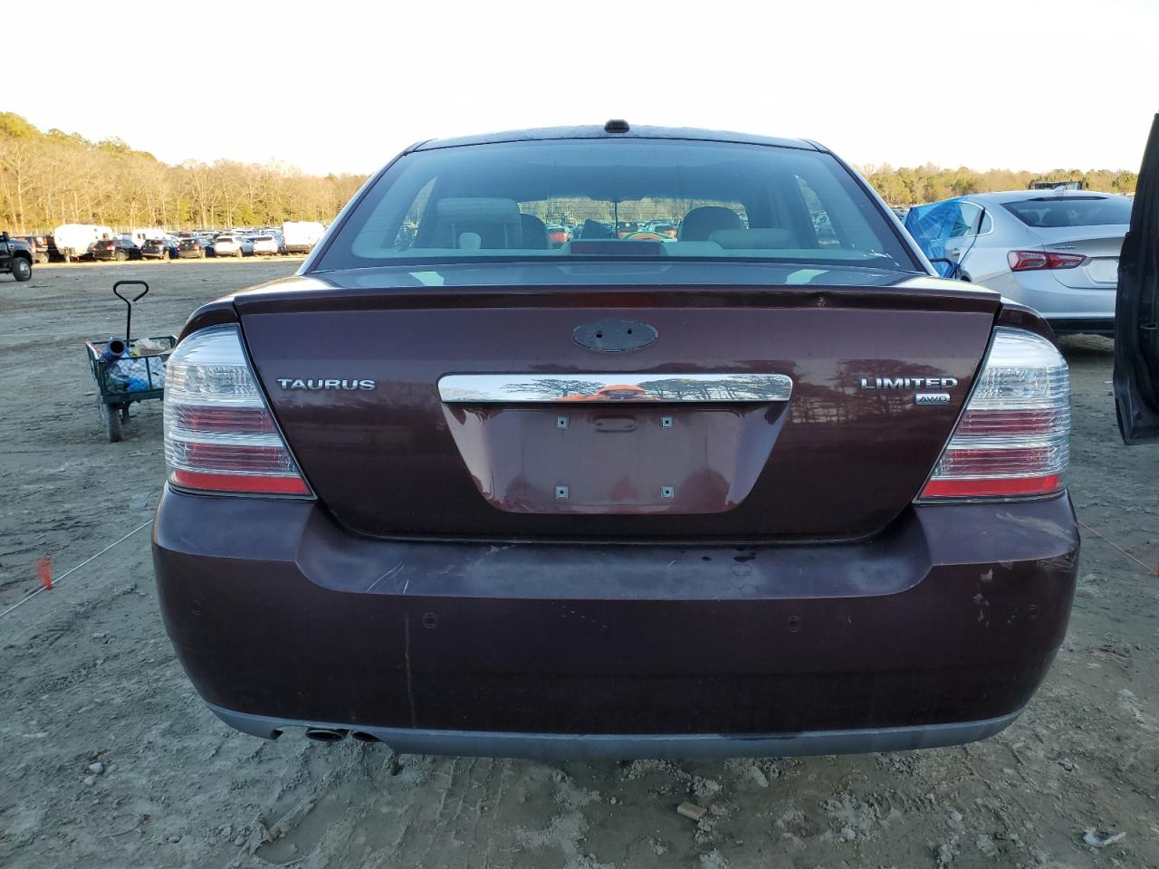 2009 Ford Taurus - Image 6
