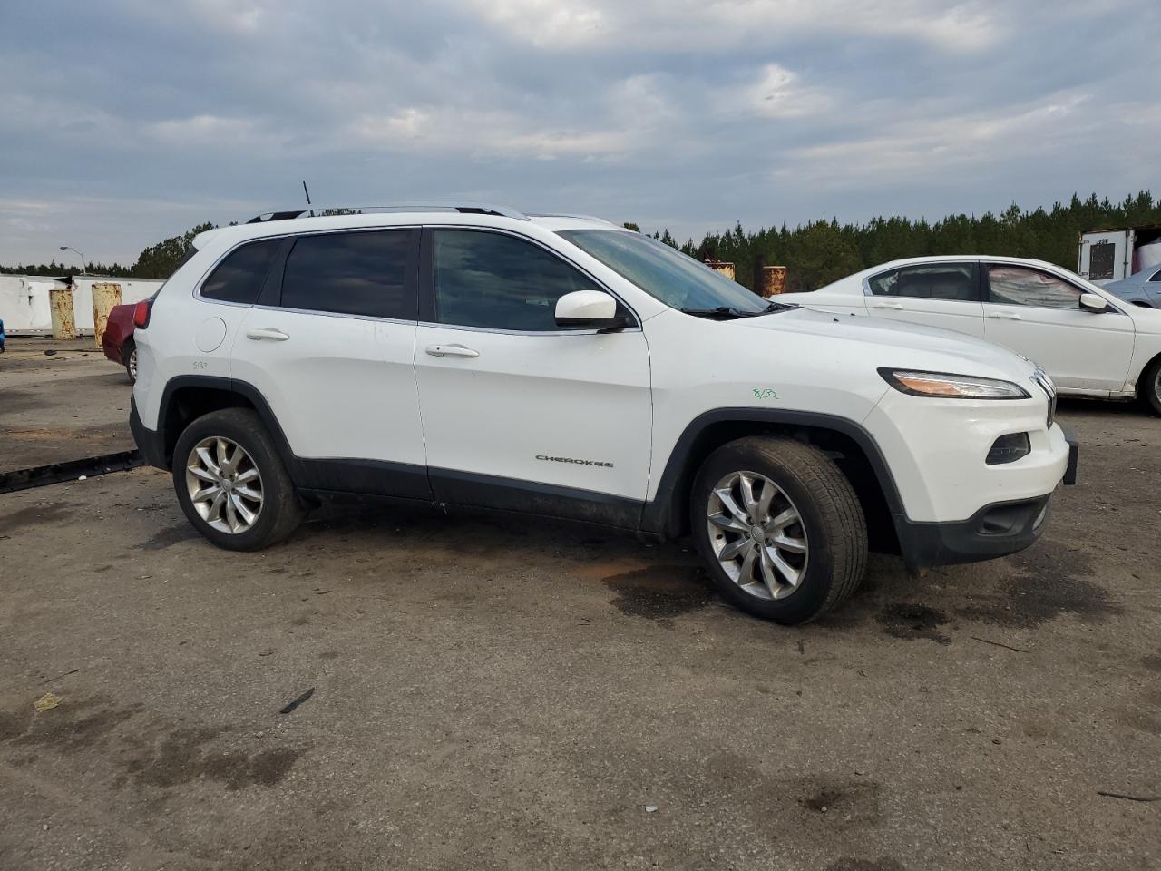 2017 Jeep Grand Cherokee - Image 4