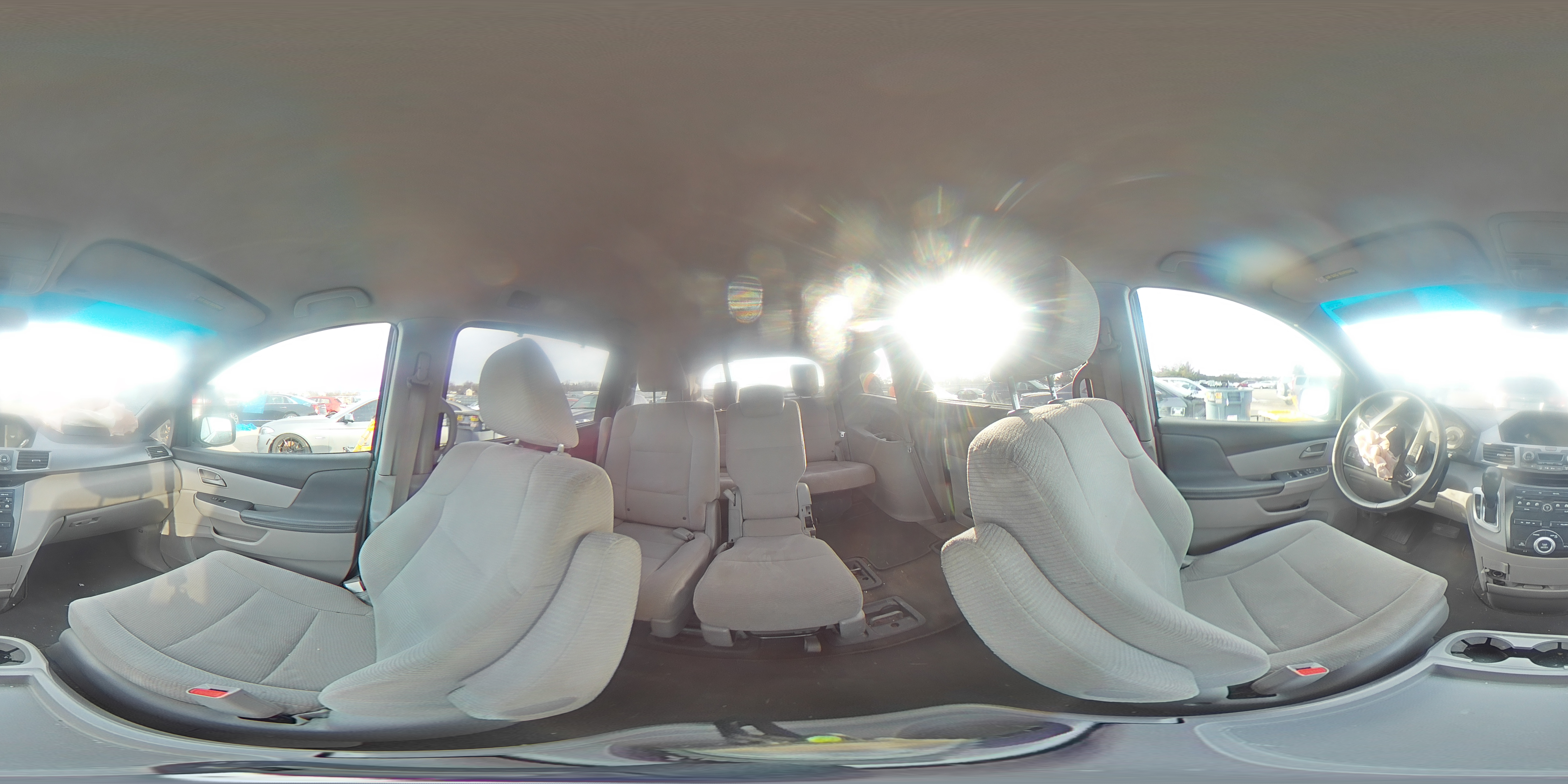 2012 Honda Odyssey - Image 13