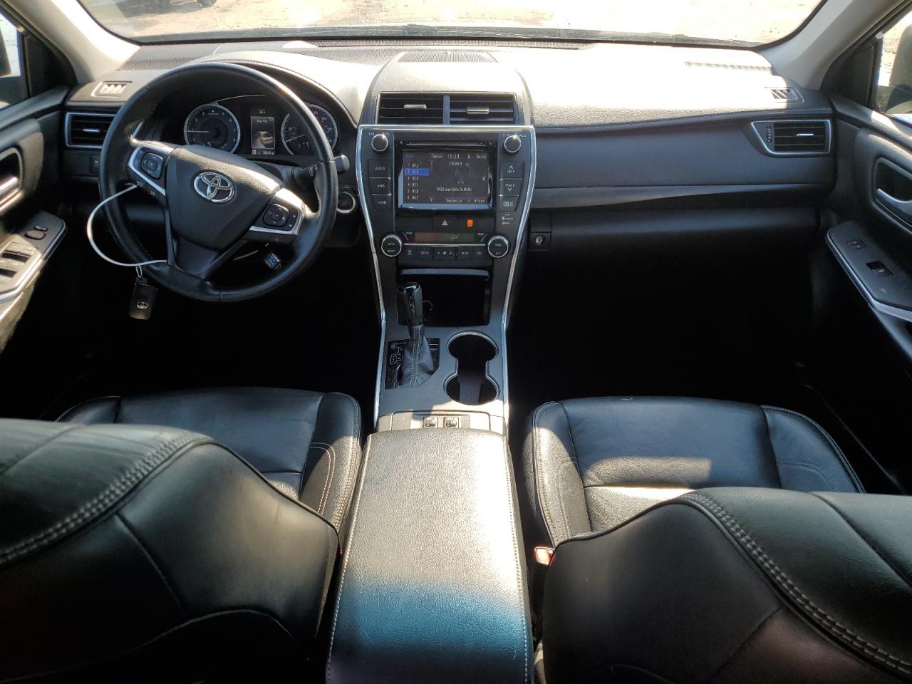 2015 Toyota Camry - Image 8