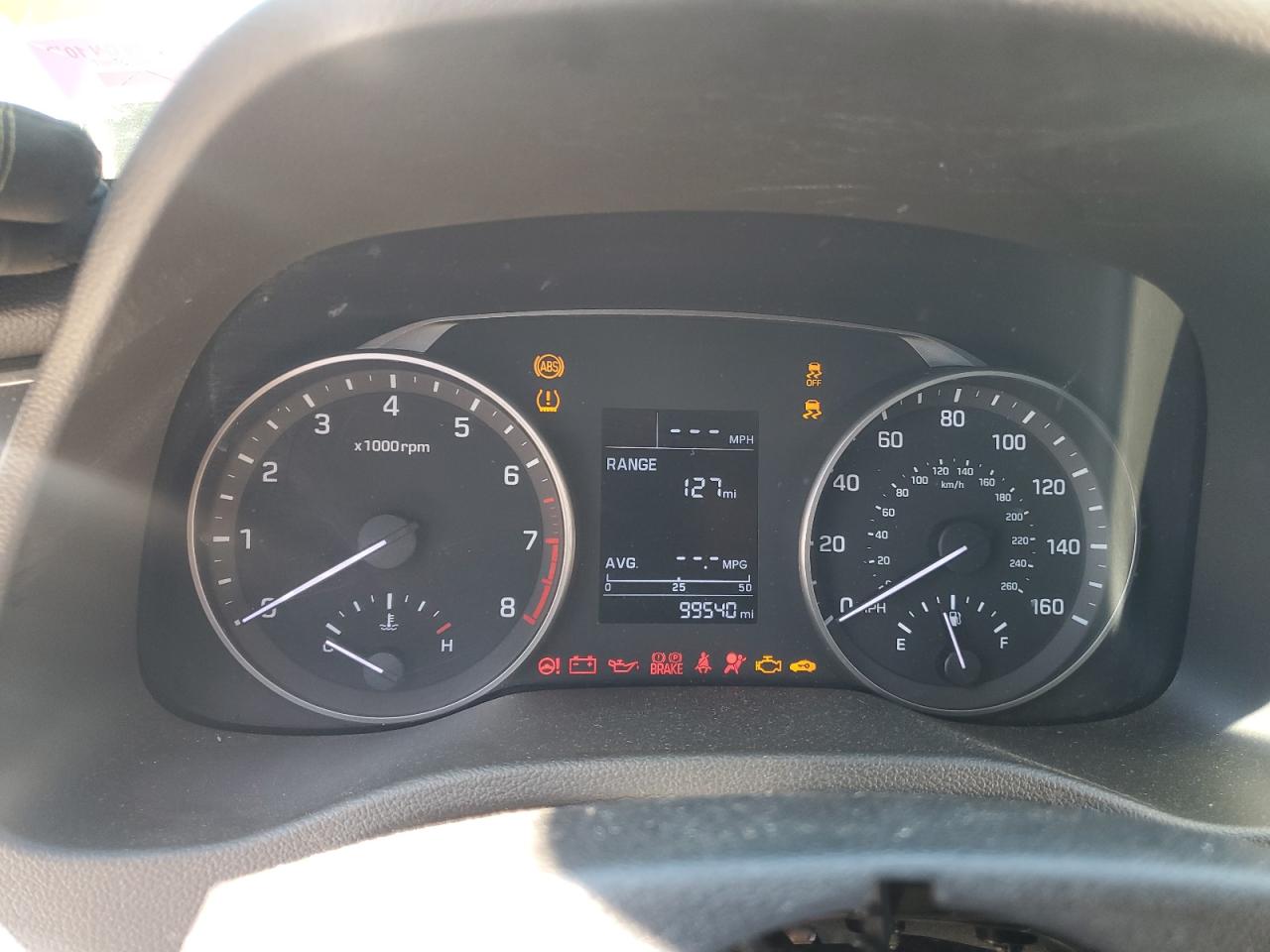 2018 Hyundai Elantra - Image 9