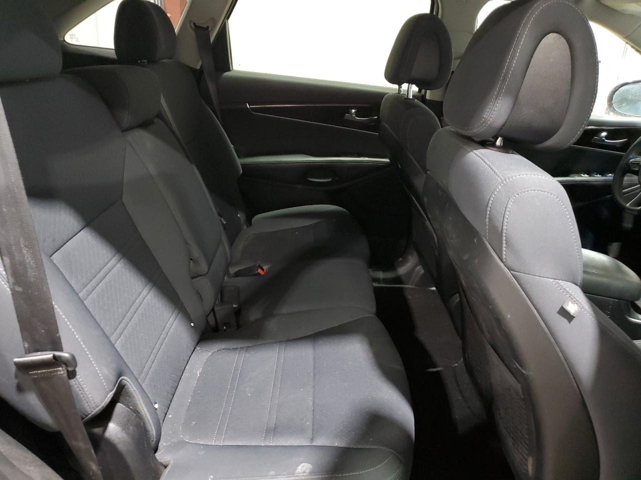 2016 Kia Sorento - Image 11
