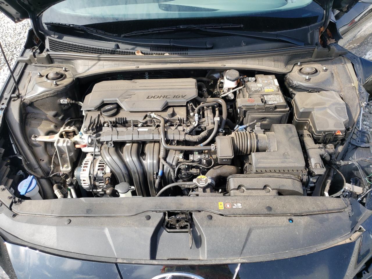 2023 Hyundai Elantra - Image 11