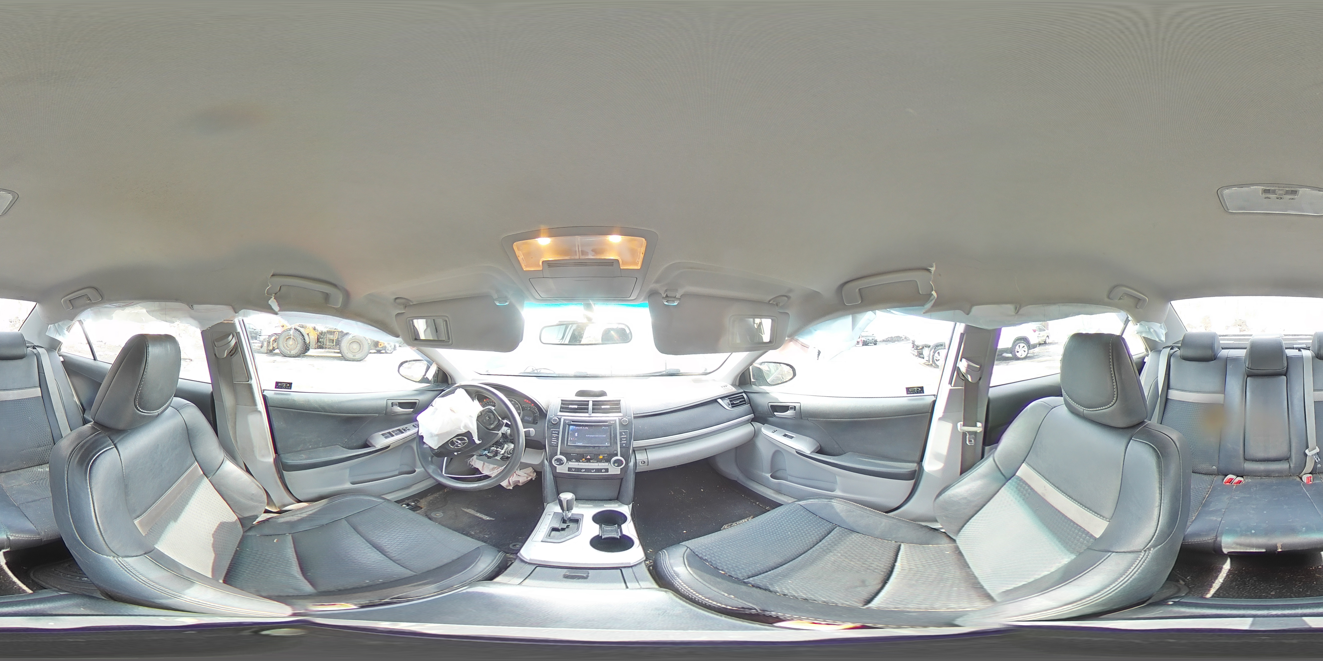2012 Toyota Camry - Image 12