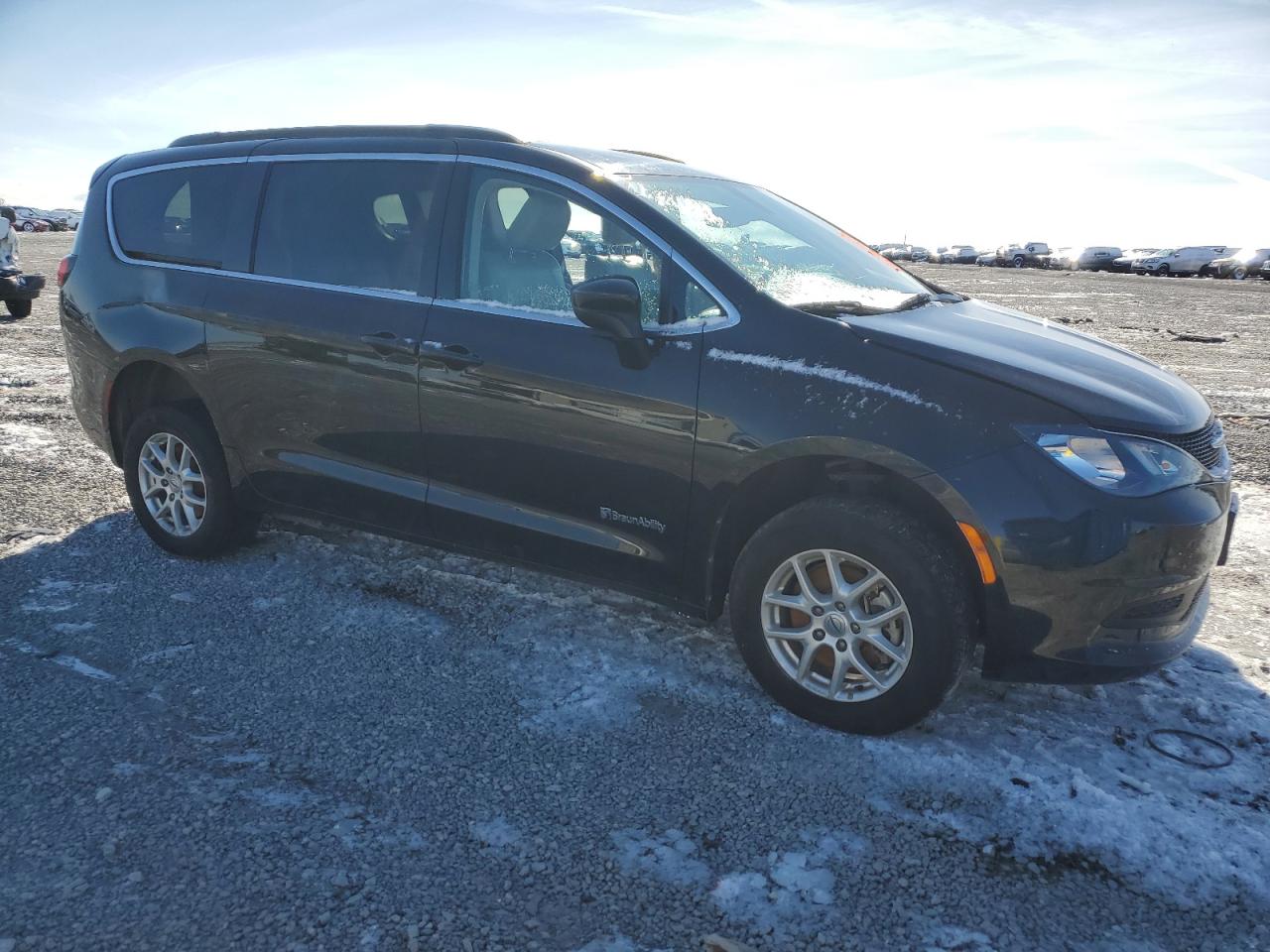 2021 Chrysler Voyager - Image 4