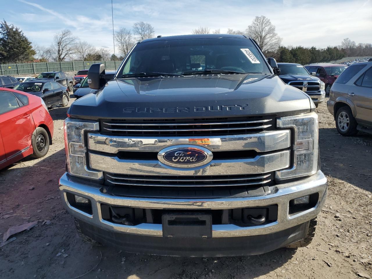2017 Ford F350 - Image 5