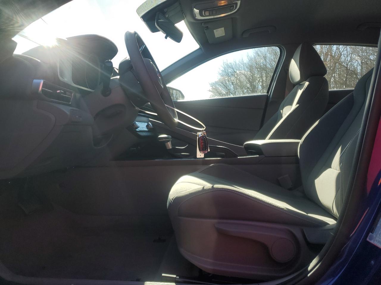 2023 Hyundai Elantra - Image 7