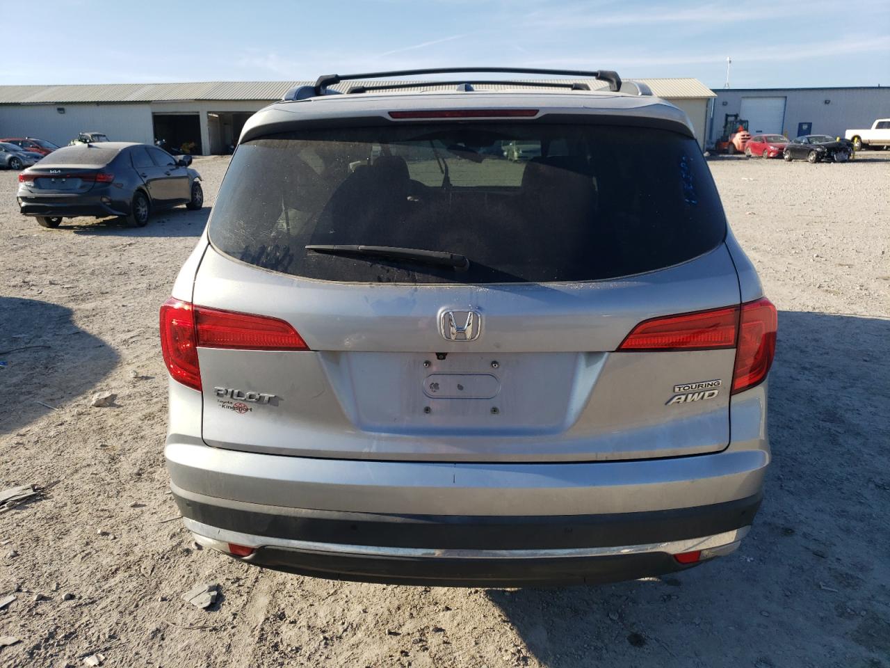 2017 Honda Pilot - Image 6
