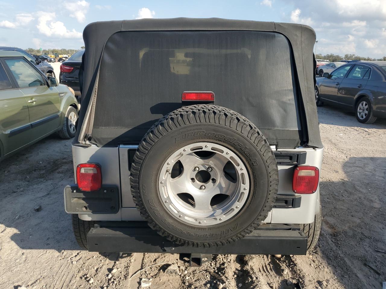 2006 Jeep Wrangler - Image 6