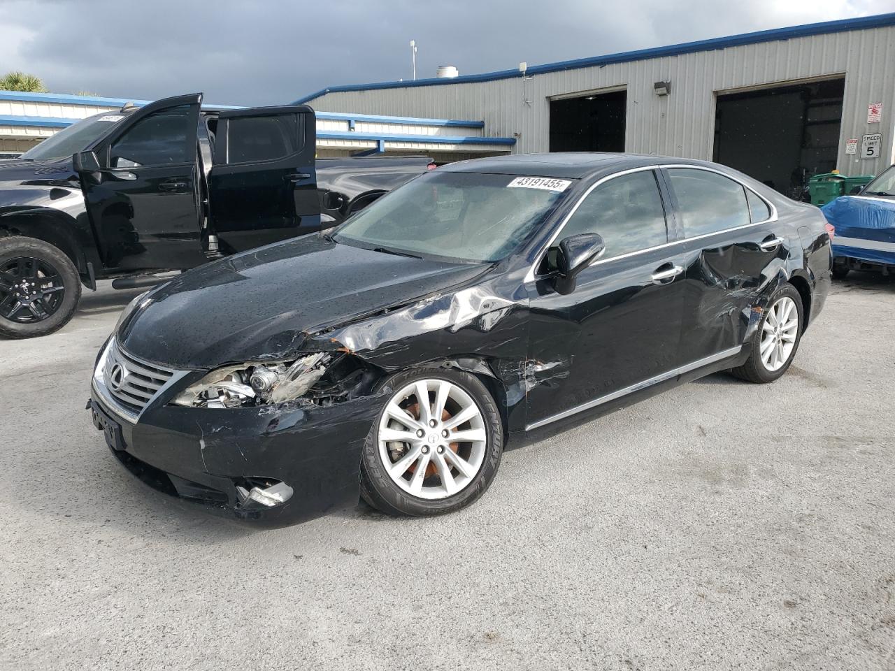 2012 Lexus ES - Image 1