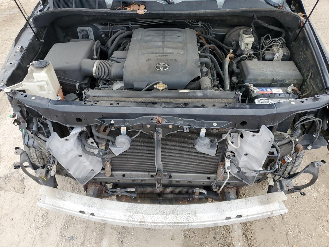 2012 Toyota Tundra - Image 12