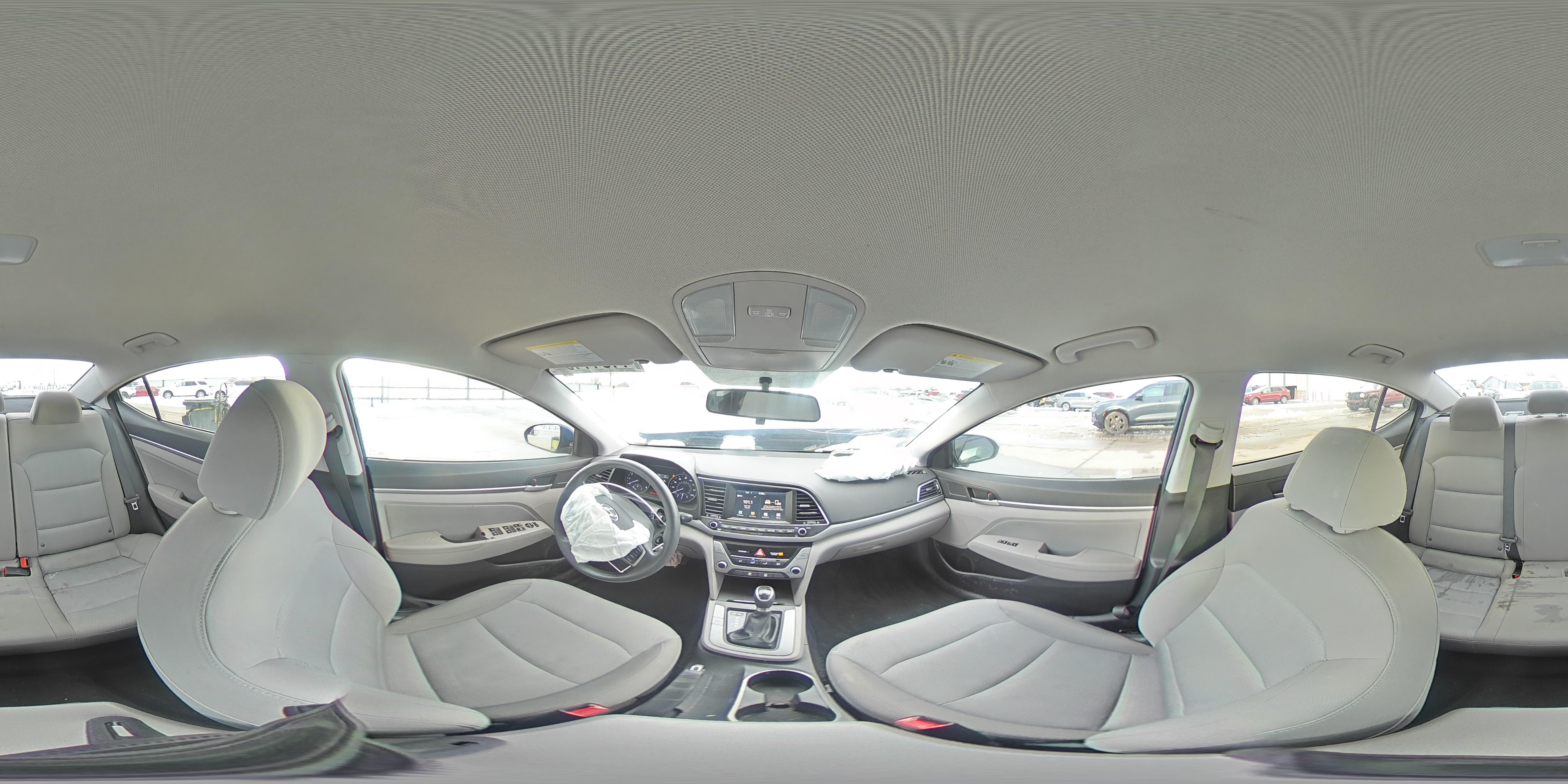 2017 Hyundai Elantra - Image 12