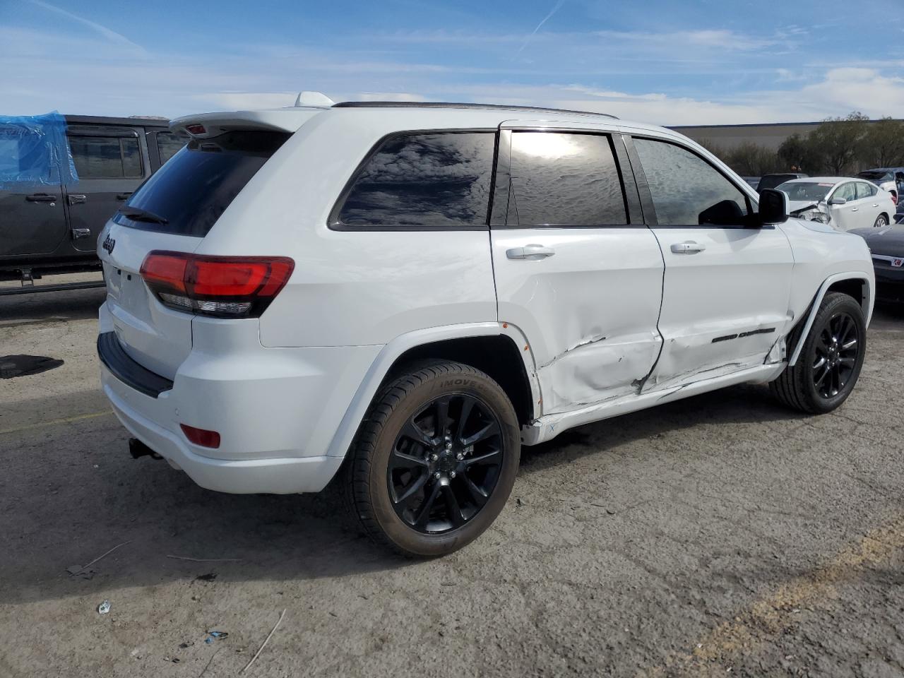 2018 Jeep Grand Cherokee - Image 3