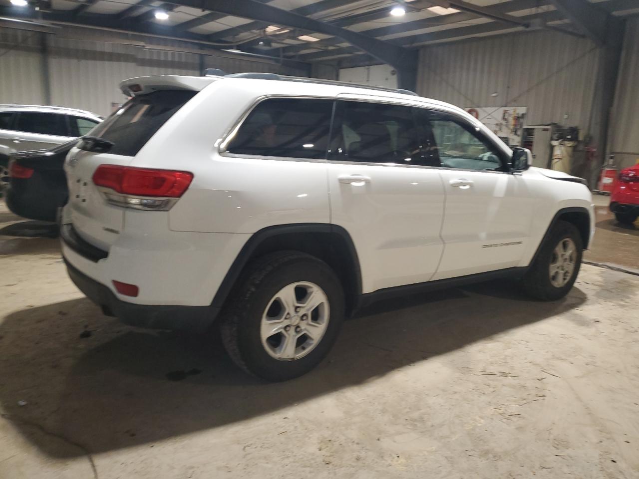 2014 Jeep Grand Cherokee - Image 3