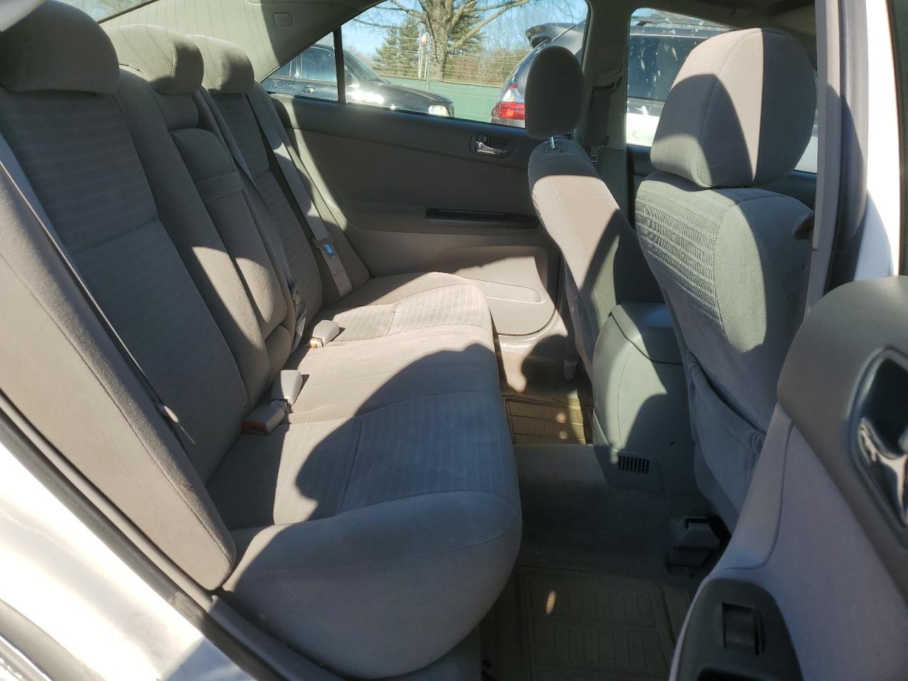 2005 Toyota Camry - Image 10