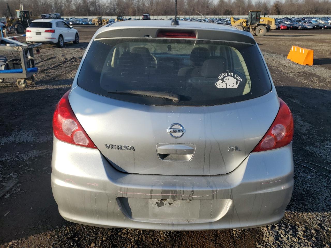 2011 Nissan Versa - Image 6