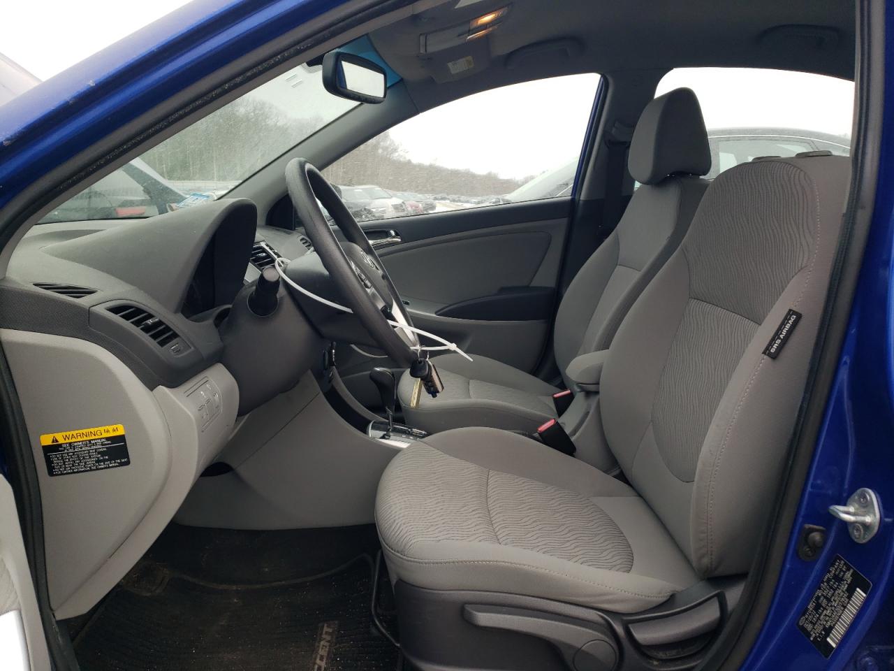 2013 Hyundai Accent - Image 7