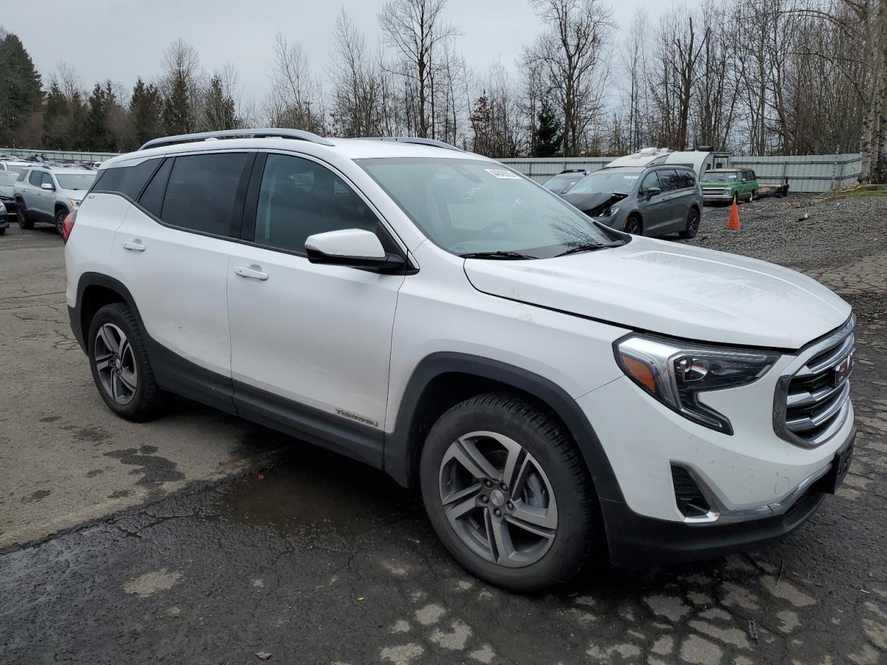 2021 GMC Terrain - Image 4