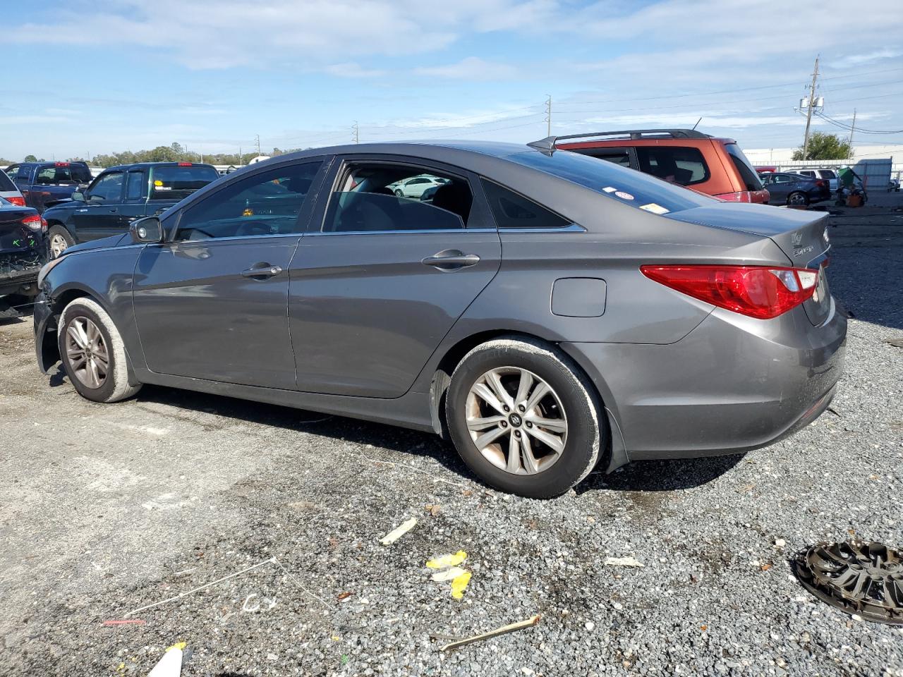 2013 Hyundai Sonata - Image 2