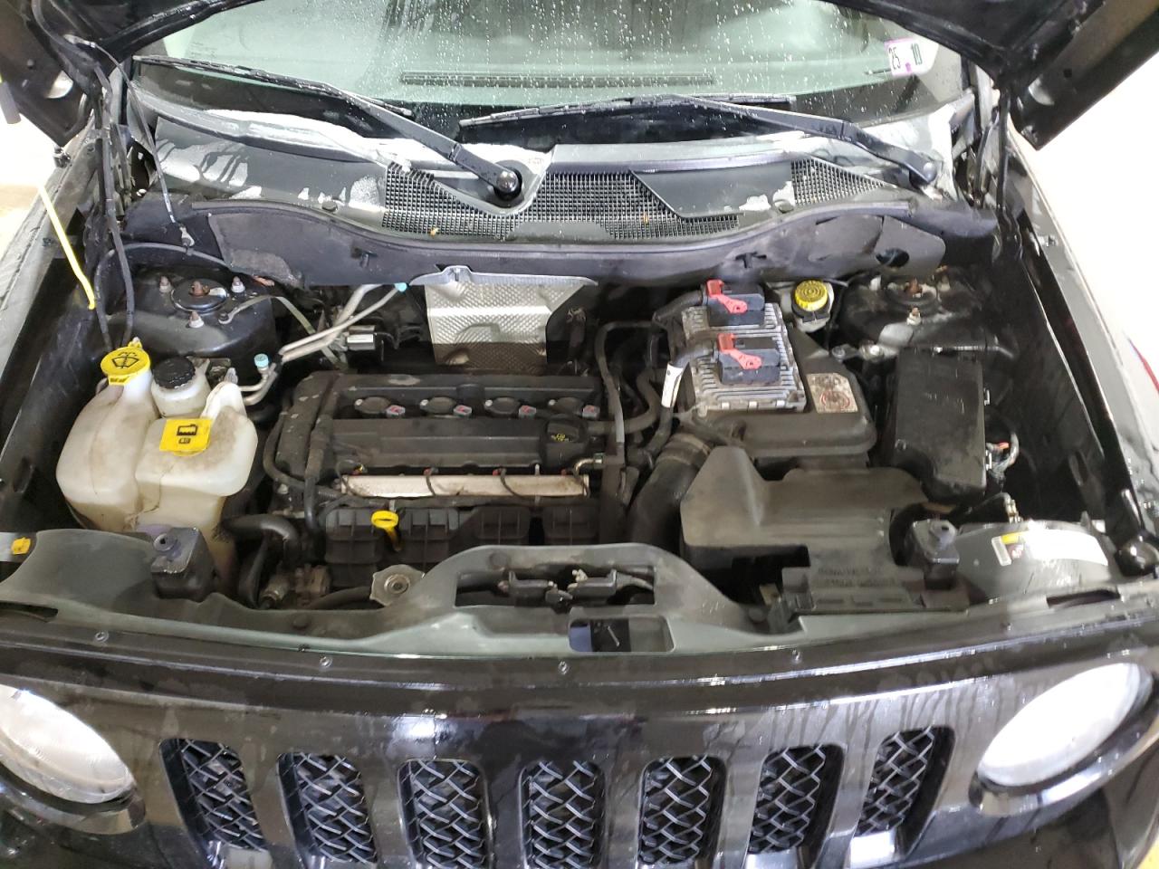2017 Jeep Liberty (Patriot) - Image 12