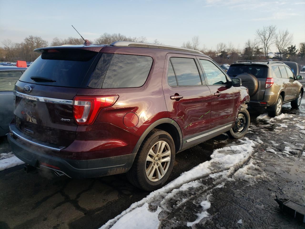 2018 Ford Explorer - Image 3