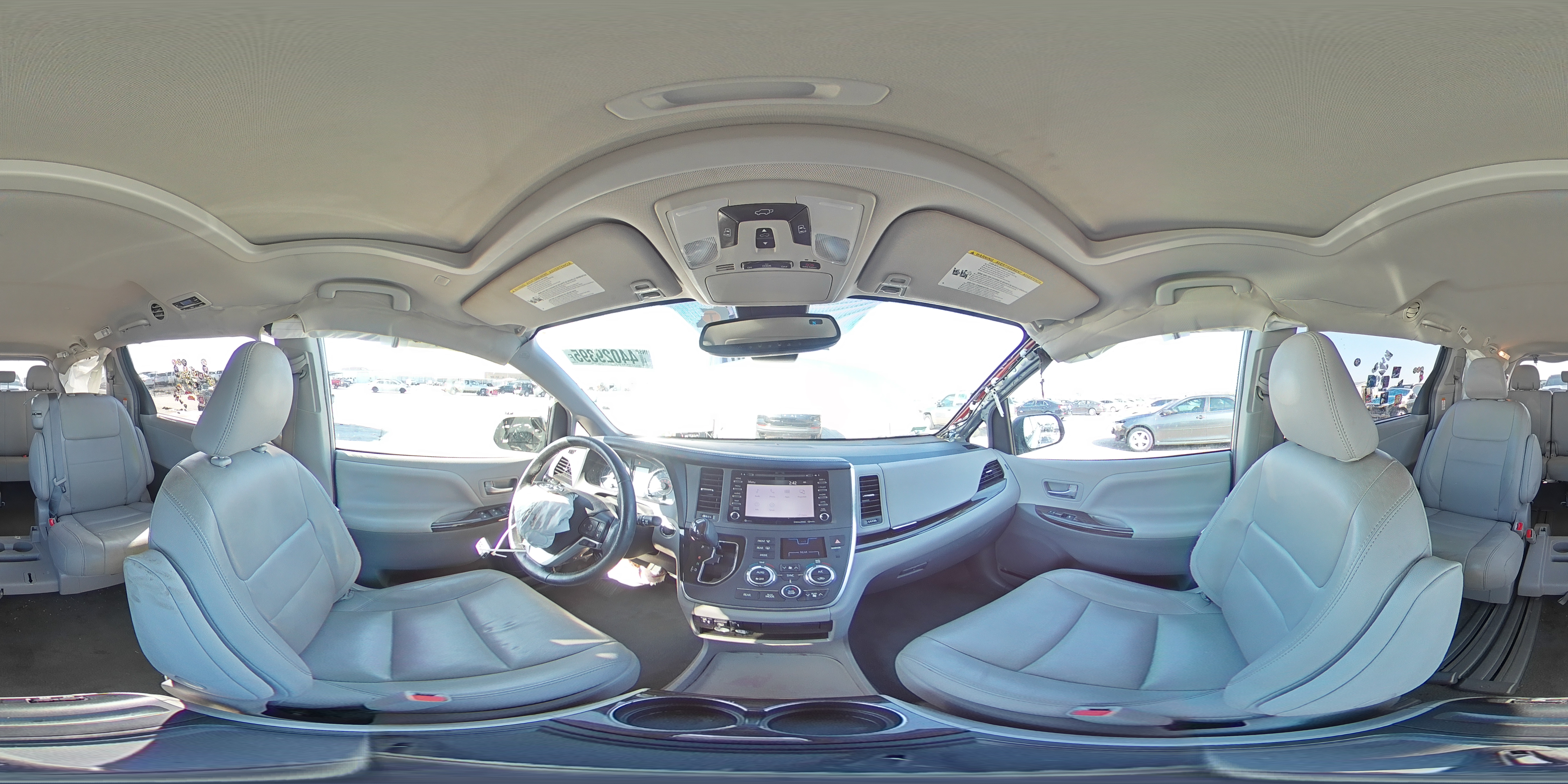 2019 Toyota Sienna - Image 15