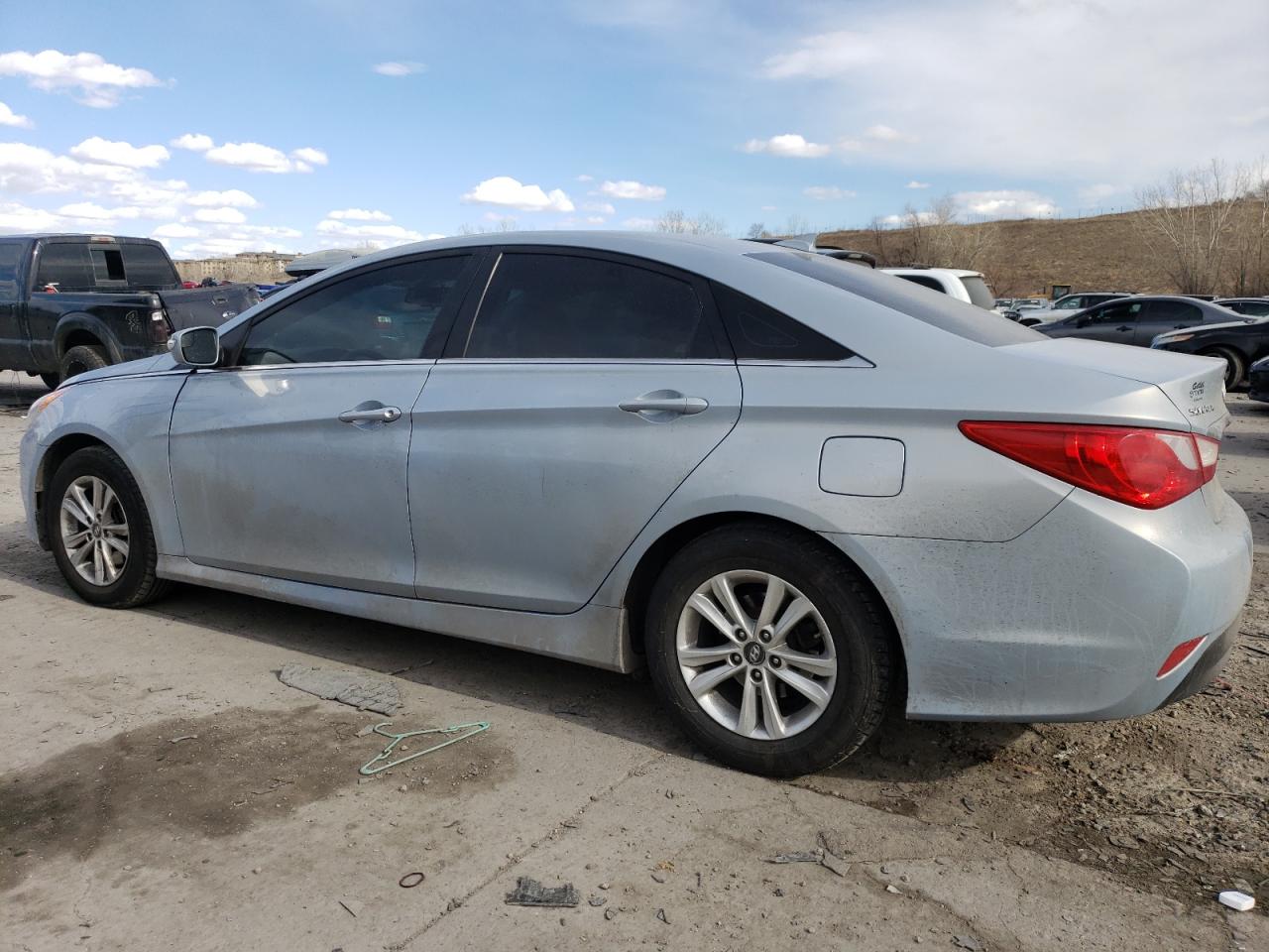 2014 Hyundai Sonata - Image 2