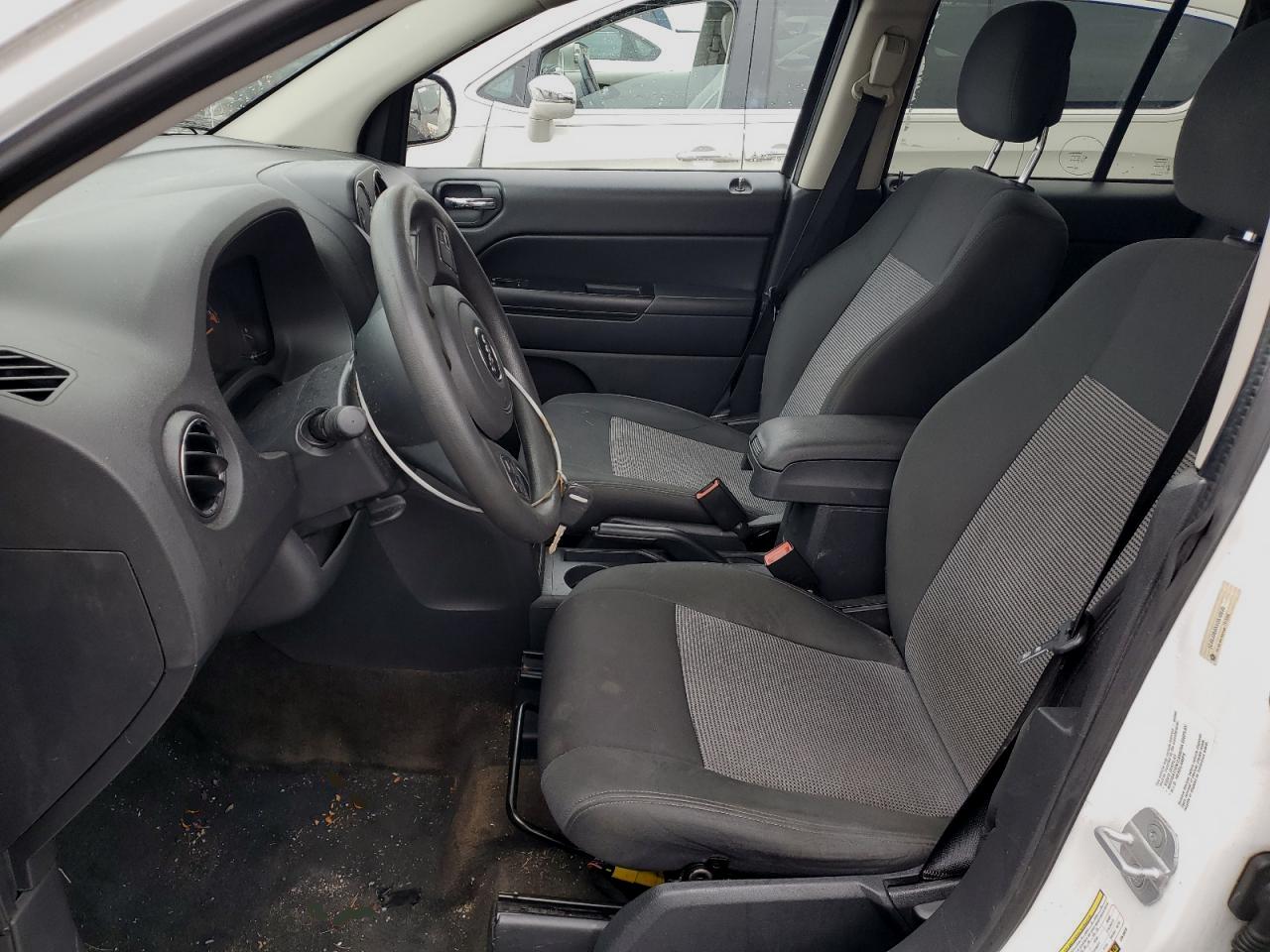 2014 Jeep Compass - Image 7
