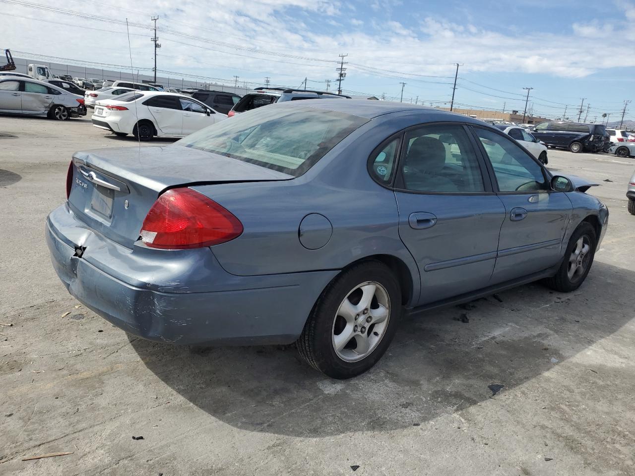2000 Ford Taurus - Image 3