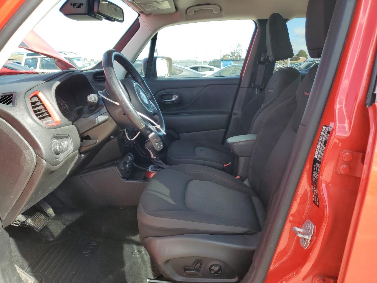 2020 Jeep Renegade - Image 7