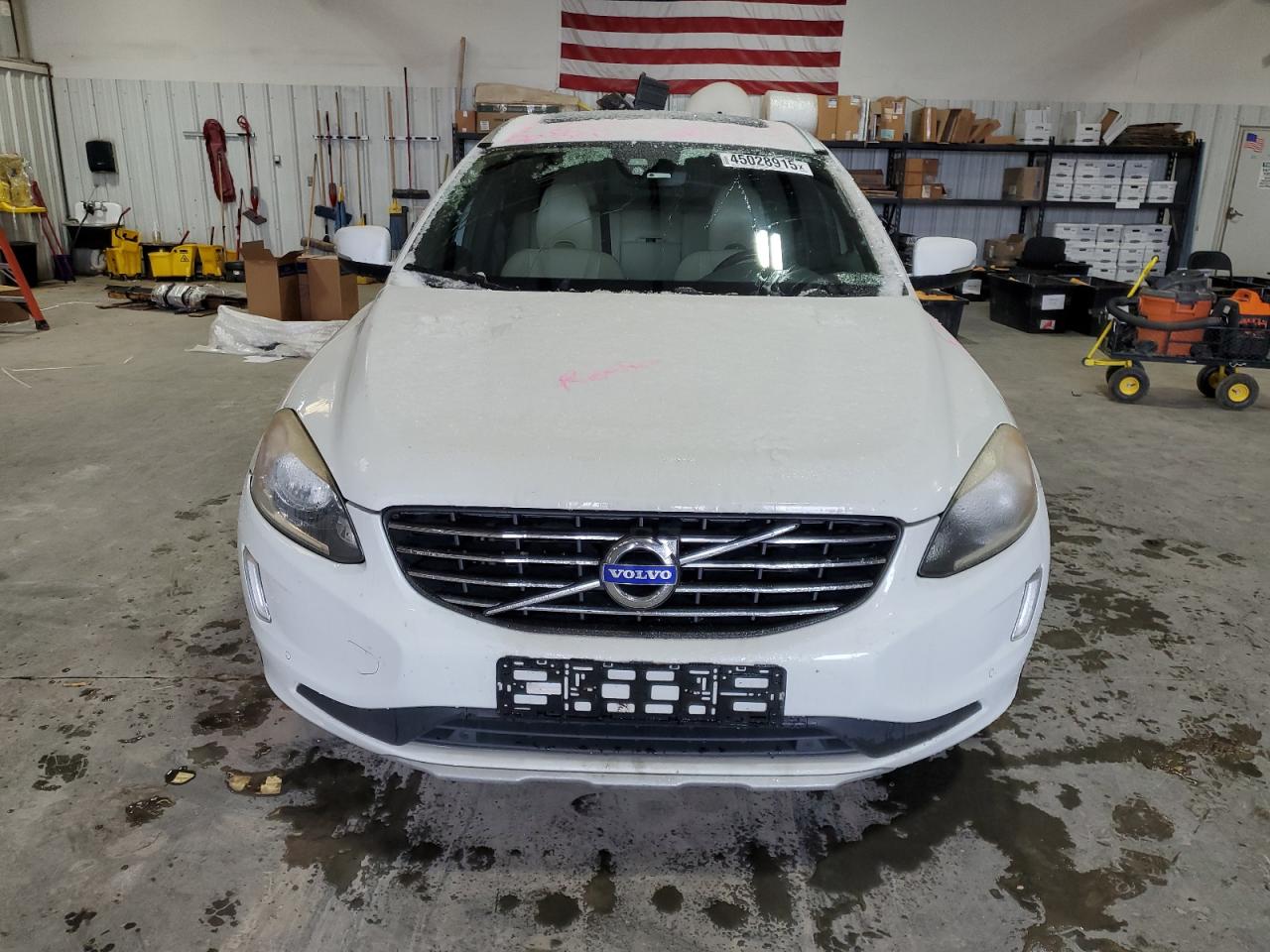 2016 Volvo XC60 - Image 5