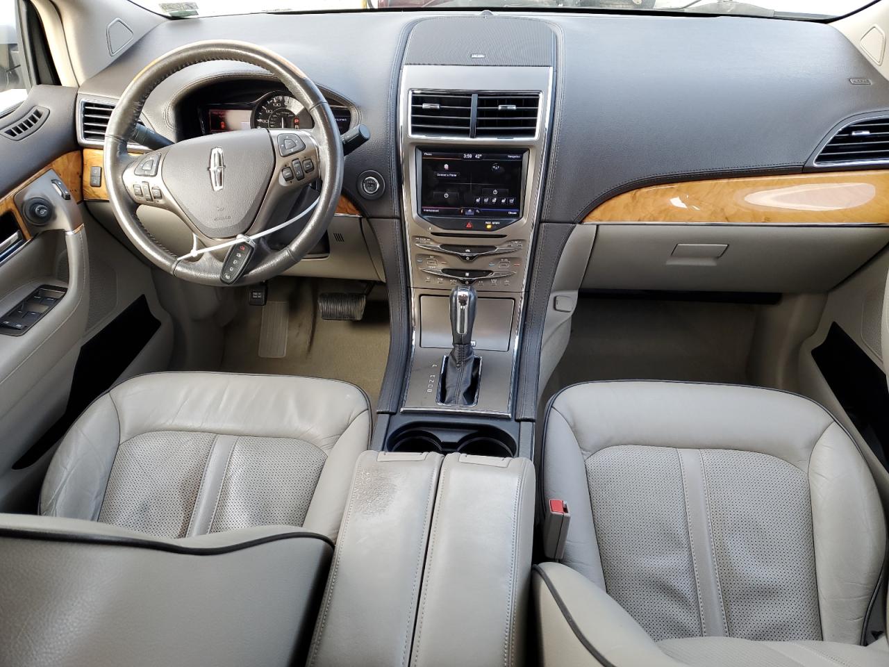 2013 Lincoln MKX - Image 8