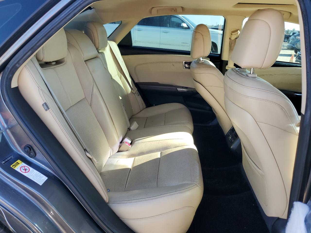 2013 Toyota Avalon - Image 10