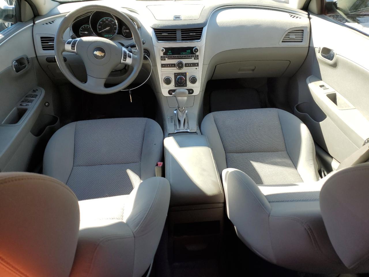 2010 Chevrolet Malibu - Image 8