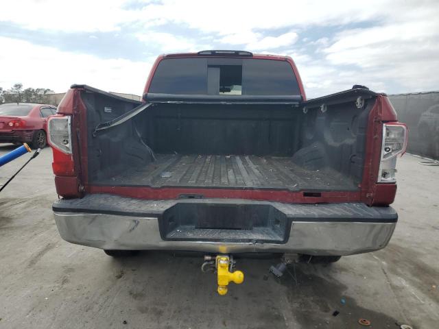  NISSAN TITAN 2018 Червоний